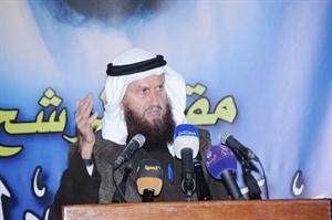 النائب السابق خالد السلطان متحدثا