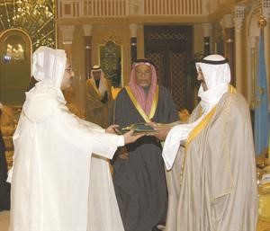 صاحب السمو الامير الشيخ صباح الاحمد يتسلم اوراق السفير المغربي الجديد يحيى بناني
