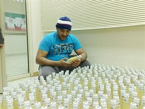 كمية من العصائر المنتهية الصلاحية