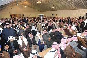 الحضور خلال افتتاح مقر مرشح الدائرة الثانية النائب السابق خلف دميثير