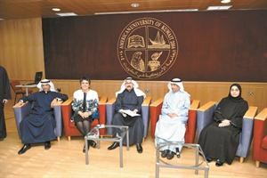 عروب الرفاعي ومعادل الخرافي وصفاء الهاشم وخالد الصلال خلال الحلقة النقاشية