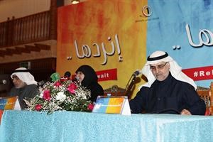 مرشحا الدائرة الاولى عدنان عبدالصمد واحمد لاري خلال ندوة نسائية فاطمة فرج
