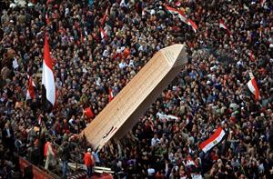 عام على «ثورة 25 يناير» في مصر: قراءة شاملة في الإنجازات والإخفاقات