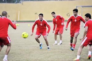 قائد المنتخب التونسي كريم حقي في التدريبات الاخيرة لمباراة اليوم امام النيجر افپ
