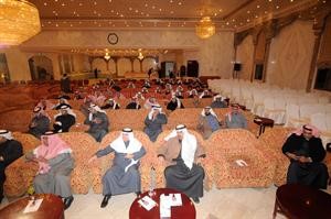 ناخبو الدائرة الثانية يستمعون لحديث محمد فليطح﻿