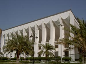 اللجنة الاستشارية المشرفة على الانتخابات بحثت توزيع رجال القضاء على اللجان الانتخابية