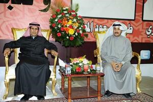 مرشحا الدائرة الرابعة طرقي سعود ومعيد شامان خلال الندوة في الجهراء
