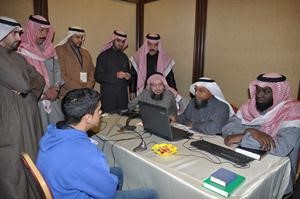 الفريق عبدالله الفارس خلال تفقده سير الاختبارات
