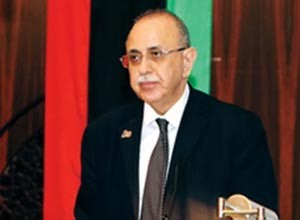 الحكومة الليبية تدرس زيادة الأجور