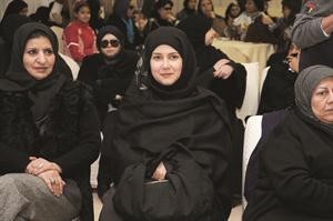 م جنان بوشهري خلال تواجدها في مقر د رولا دشتي 
