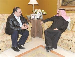 الخلف متحدثا للزميل اسامة دياب محمد ماهر