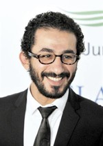أحمد حلمي يدخل عالم الكتابة بـ «28 حرف»