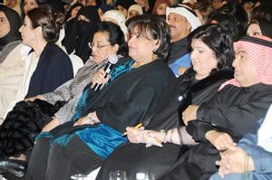 الناشطتان نجلاء النقي وعائشة الرشيد في ندوة نبيل الفضل﻿