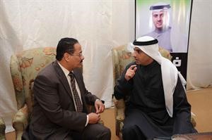 مرشح الدائرة الثالثة المحامي فيصل اليحيى متحدثا للزميل مؤمن المصري
