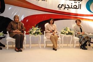 نبيلة العنجري ونضال الحميدان وسارة الدويسان خلال الندوة قاسم باشا