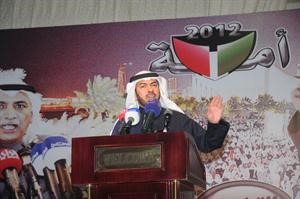 علي الدقباسي متحدثا
