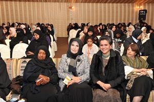 صفاء الهاشم وكوثر الجوعان في مقدمة الحضور