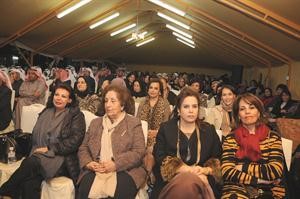 موضي الصقير ودلال الزبن ولولوة الملا ضمن الحضور