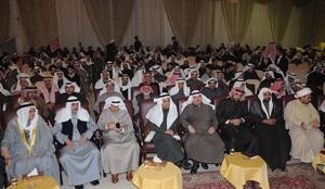 جانب من الحضور في ندوة المرشح خالد الشطي
