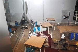 تحطيم بعض محتويات واثاث مبنى تلفزيون الوطن﻿