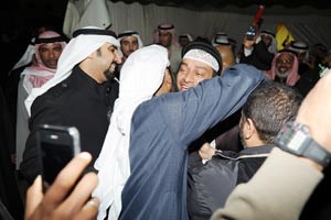 د حمد المطر يتلقى التهاني بالفوز
