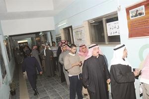 الناخبون اصطفوا لاختيار ممثليهم
