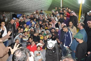 وجانب من احتفالات انصاره بعد اعلان النتيجة