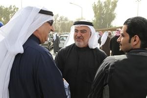 خليل الصالح وحديث جانبي