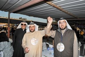 اسامة الشاهين ومحمد الكندري خلال جولتهما