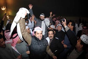 فرحة الفوز وابتسامة النصر بعد الفوز الكبير في الرابعة