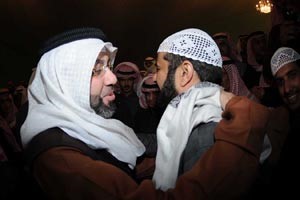 الوعلان يتقبل تهاني اهالي الدائرة
