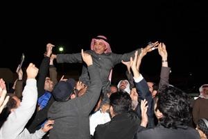 عبدالحميد دشتي وفرحة الفوز﻿