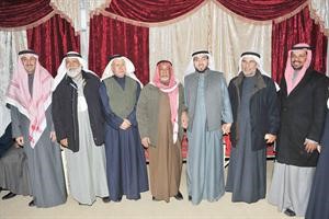 اسامة الشاهين متوسطا عددا من مهنئيه	متين غوزال﻿