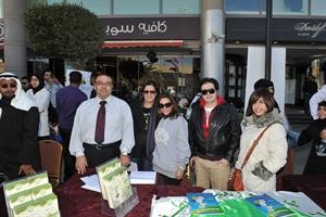 الزملاء اسامة دياب وهبة الحنفي ونهى احمد مع فريق مركز تقويم وتعليم الطفل لولوة وتامر متين غوزال