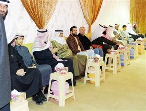 مهنئون في مقر النائب دعلي العمير
