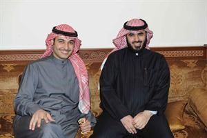 احد ابناء الدائرة يبارك للمناور
