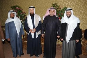 علي الراشد قدم التهنئة لزميليه خالد السلطان وعبداللطيف العميري
