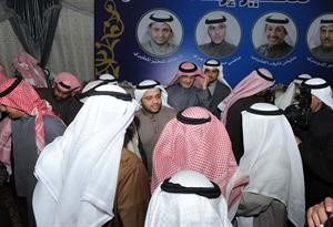 شخير يتلقى التهاني بالفوز
