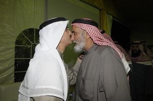  وقبلة على الجبين