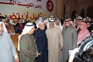 نبيل الفضل في استقبال المهنئين
