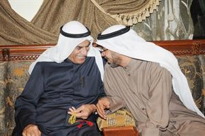 احمد السعدون والصيفي الصيفي في حديث مشترك	 انور الكندري﻿