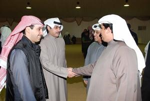 حديث بين الملا والزميل بشار الصايغ وبعض الحضور