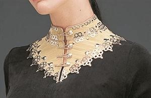 العقد الاسلامي الحائز المرتبة الاولى لمسابقة الابداع الحر لتصميم المجوهرات﻿