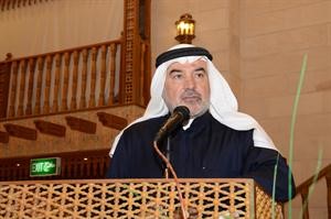 صالح عاشور متحدثا في اللقاء خالد مكي
