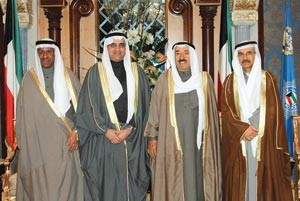 صاحب السمو الامير الشيخ صباح الاحمد مستقبلا احمد المليفي والمستشار فيصل المرشد وضرار العسعوسي