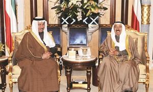 صاحب السمو الامير الشيخ صباح الاحمد مستقبلا الشيخ جابر المبارك﻿