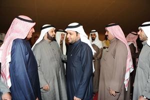 الوعلان مستقبلا المهنئين سعود سالم
