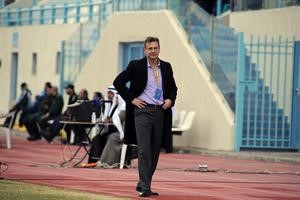 رغم الارقام التي حققها القادسية الا ان مدربه رادان لم يرض الجمهور 	هاني الشمري﻿