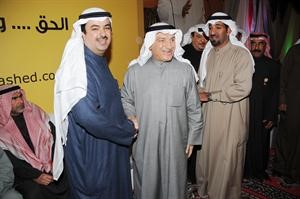 ويتلقى التهاني من محمد ابوالحسن
