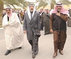 سمو ولي العهد الشيخ نواف الاحمد والشيخ جابر العبدالله والشيخ فيصل السعود وسمو الشيخ ناصر المحمد